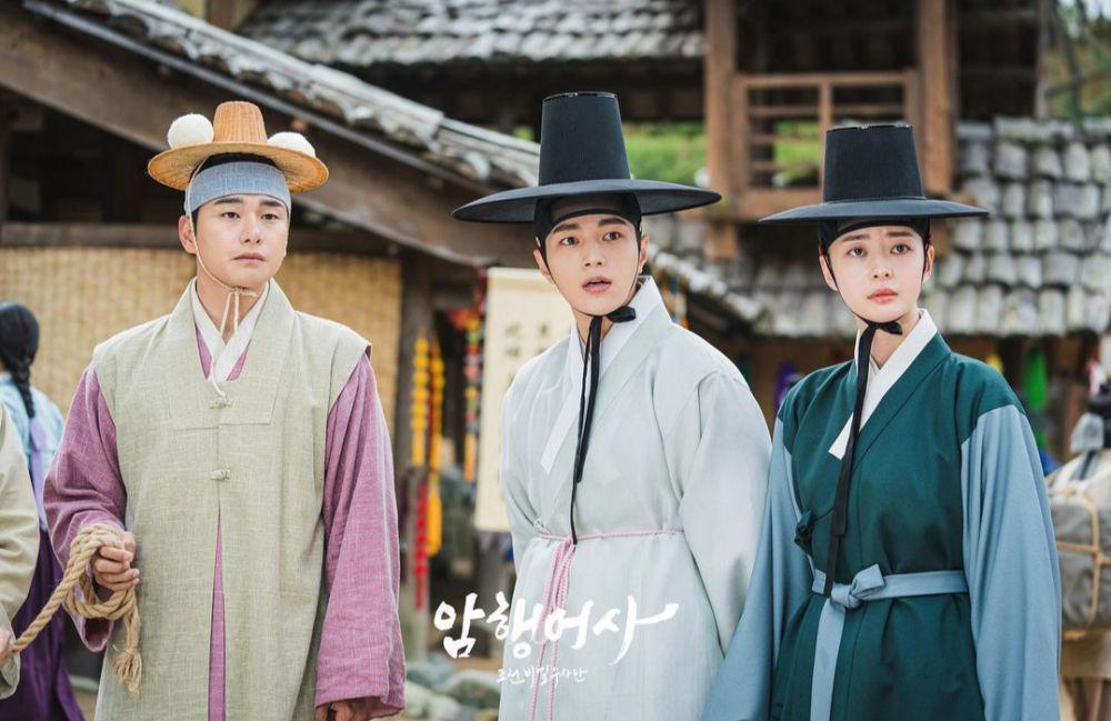 Kompak, 10 Potret Trio Pemeran Utama KDrama Royal Secret Agent