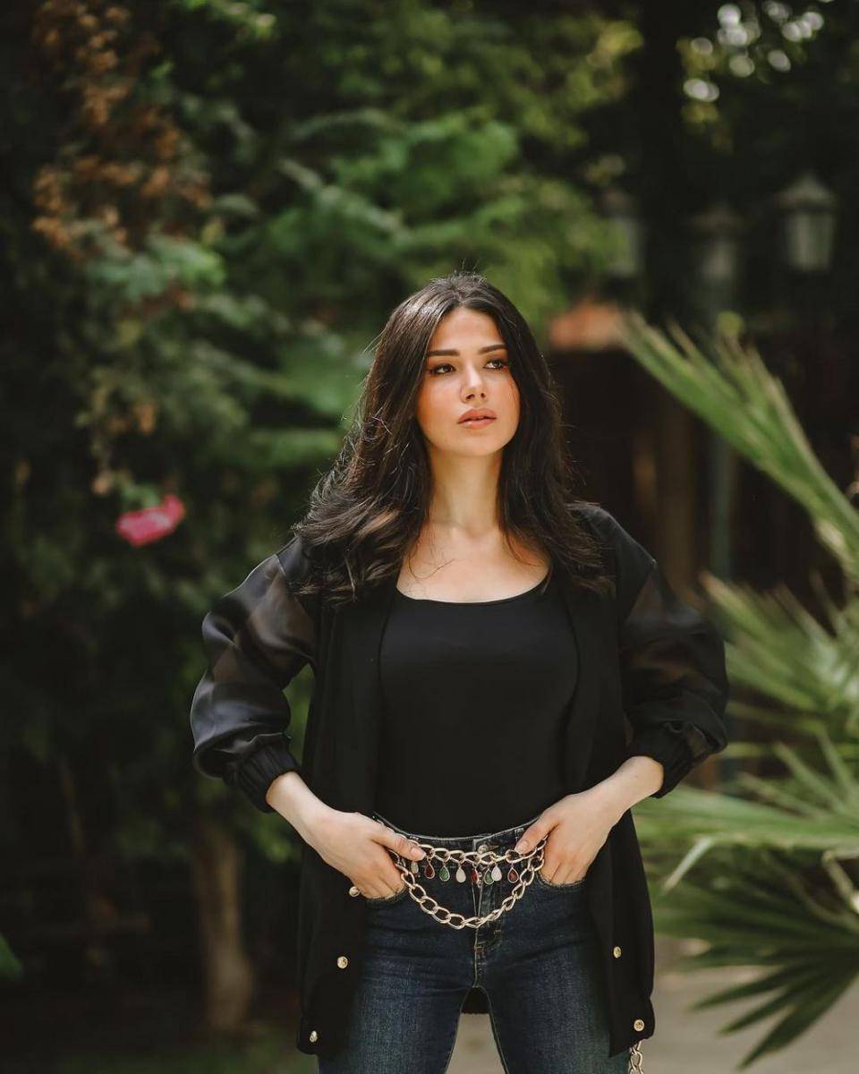 Instagram.com/ayaabdelrazik_