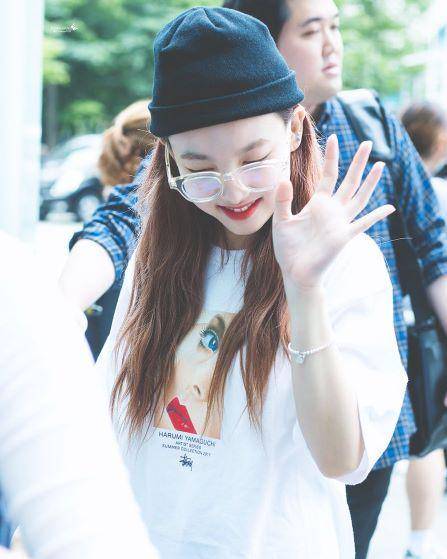 instagram.com/nayeon.site