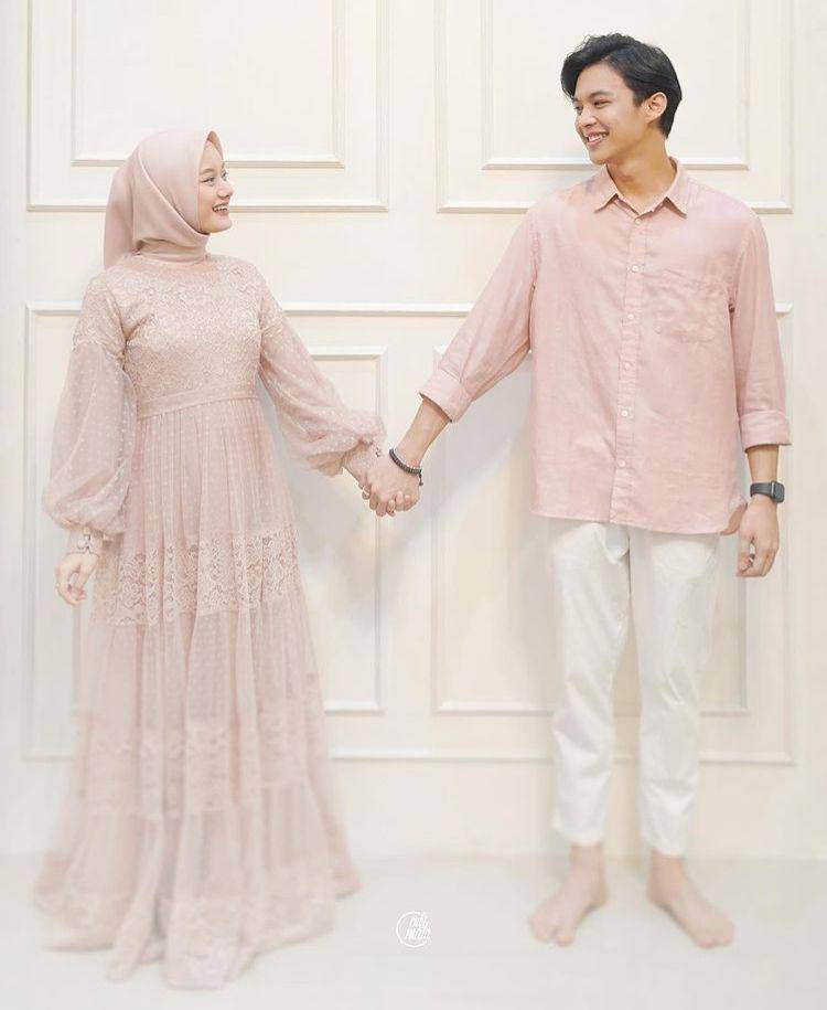 Instagram.com/dindahw/