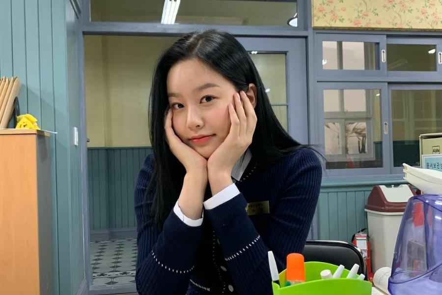 Bikin Emosi di True Beauty, 10 Potret Ramah Park Yoo Na di Dunia Nyata