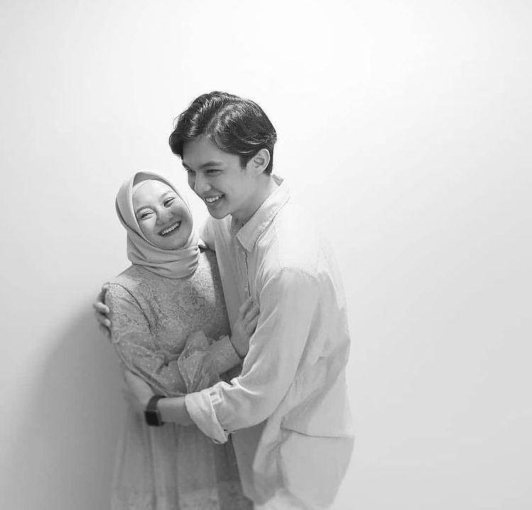 Instagram.com/dindahw/