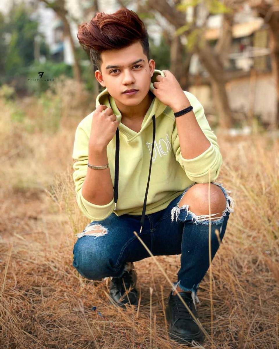instagram.com/riyaz.14