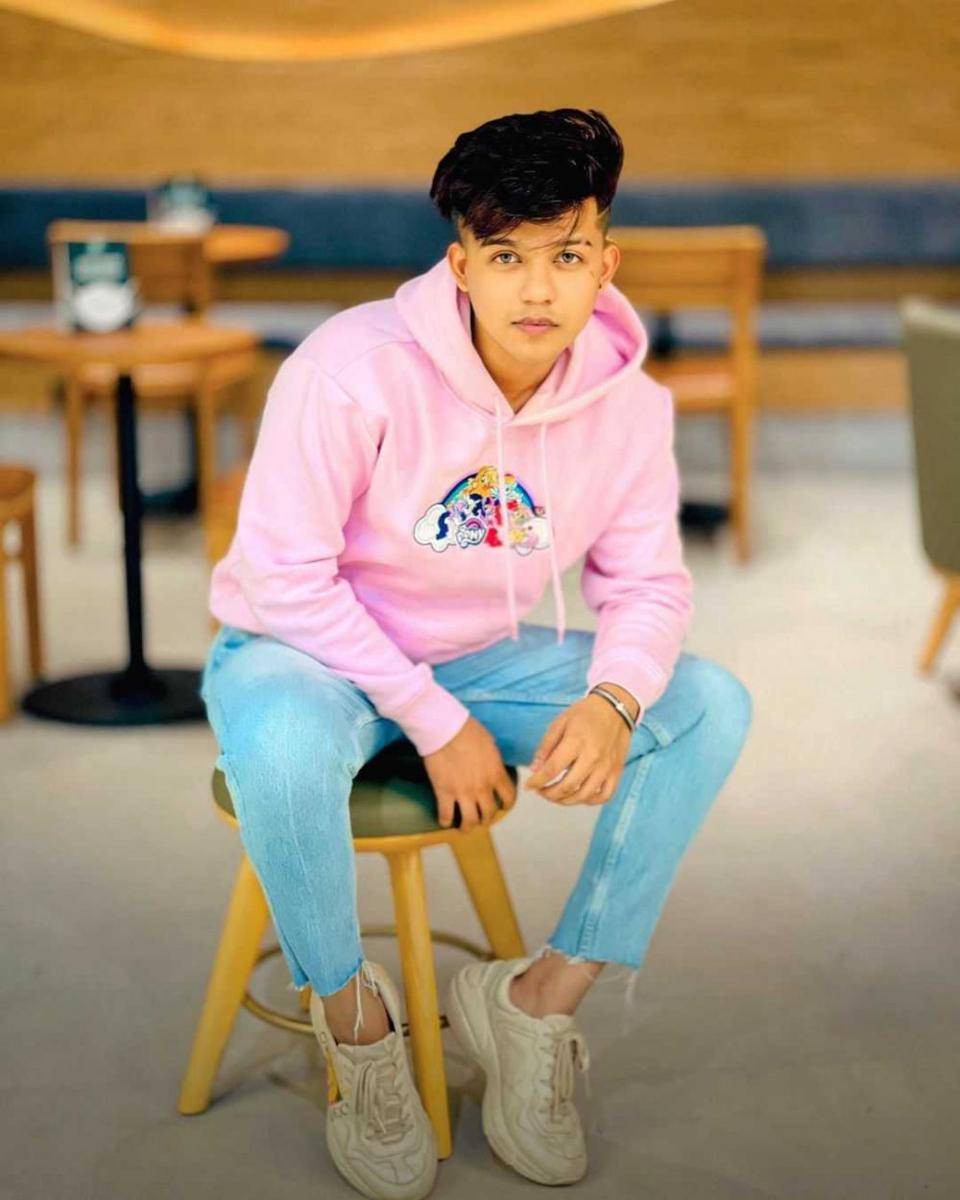 instagram.com/riyaz.14