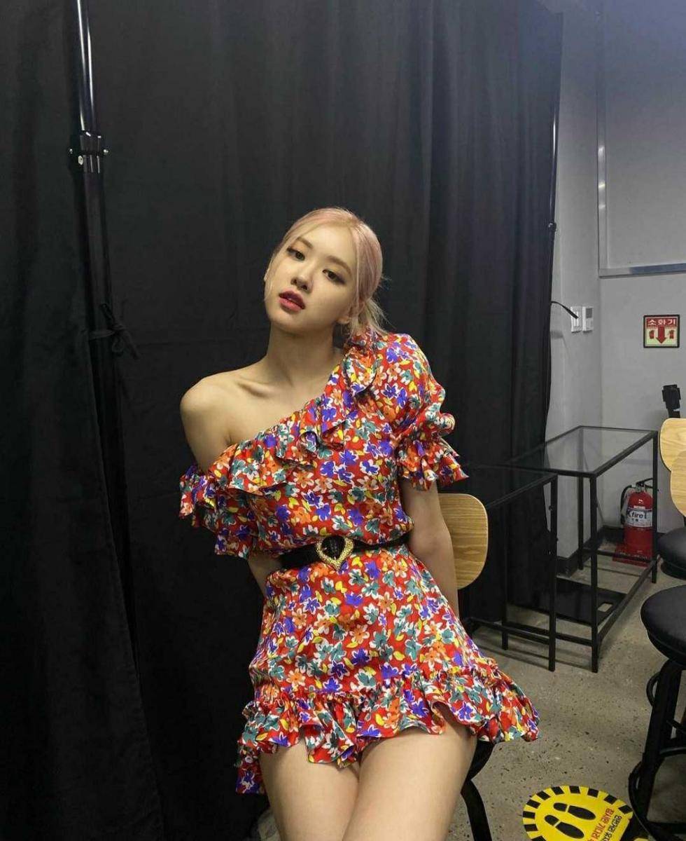 Instagram.com/roses_are_rosie