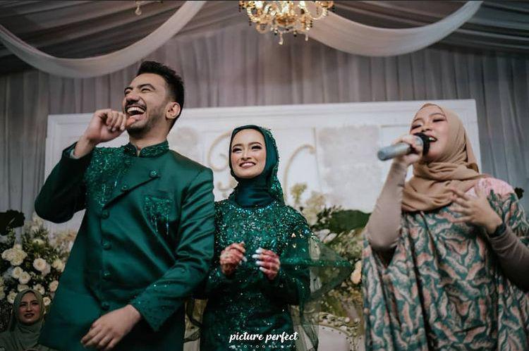 Baru Digelar Setelah Akad, 10 Momen Henna Night Reza DA dan Valda