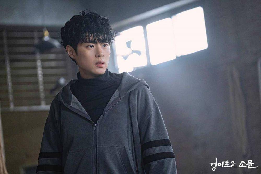 Instagram.com/theuncannycounternetflix/