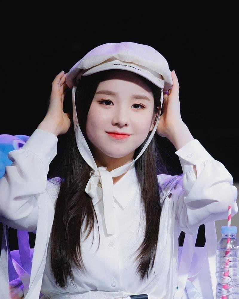 Instagram.com/heejin_loona