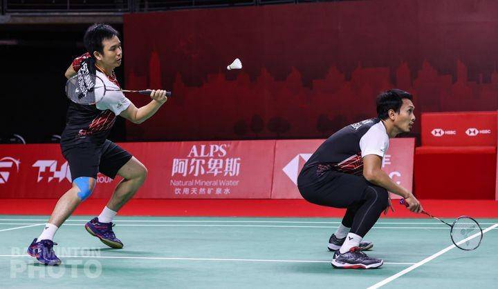 Hendra Setiawan/Mohammad Ahsan di hari pertama BWF World Tour Finals 2020 (Dok.IDN Times/Badminton Photo)