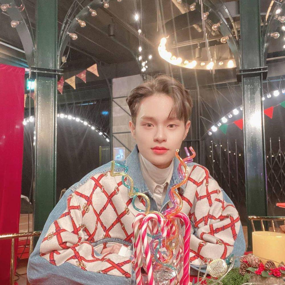 instagram.com/ab6ix_official