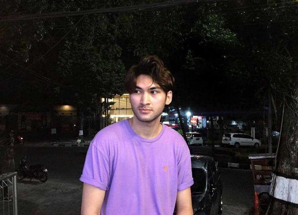 10 Potret Fadil Joan, Pemain Web Series Intuisi Bareng Rachel Amanda