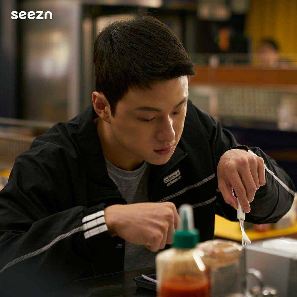 instagram.com/seezn_official