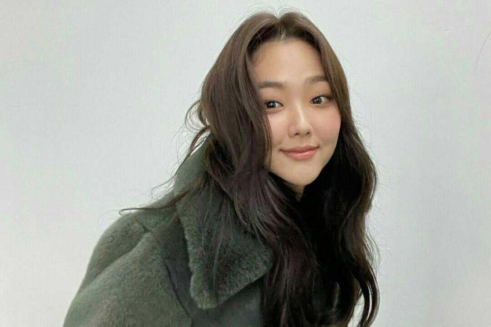 10 Potret Menawan Mina Gugudan yang Siap Main KDrama Summer Guys