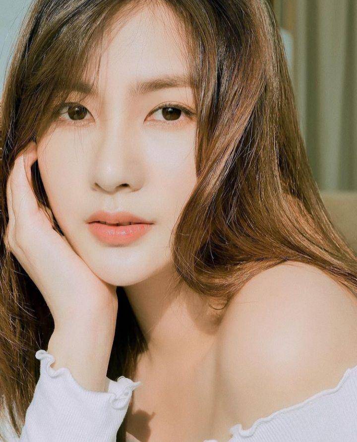 instagram.com/_ohhayoung_