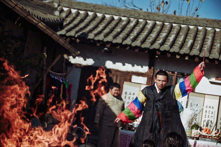Ini 7 Film Korea tentang Pengusiran Setan, Pasti Bikin Kamu Merinding!