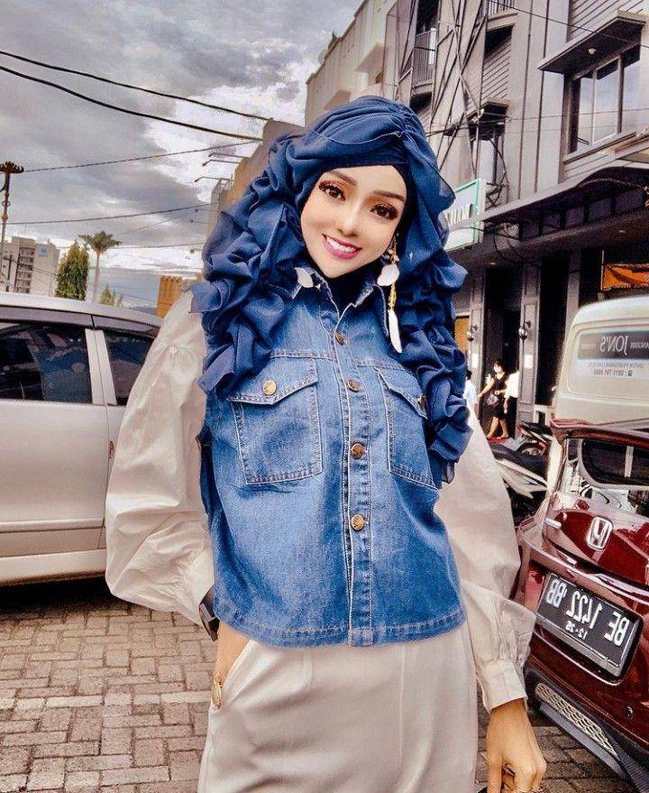 instagram.com/yuni_jasminebutiq