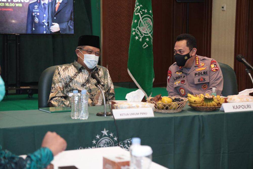 Kapolri Jenderal Polisi Listyo Sigit Prabowo bertemu dengan Ketum PBNU Said Aqil Siradj (Dok. Humas Polri)