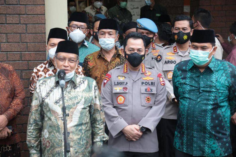 Kapolri Jenderal Polisi Listyo Sigit Prabowo bertemu dengan Ketum PBNU Said Aqil Siradj (Dok. Humas Polri)