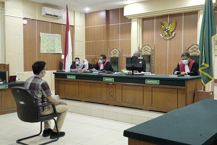Pembajak Film Keluarga Cemara Disidang, Angga Sasongko: Ini Babak Baru