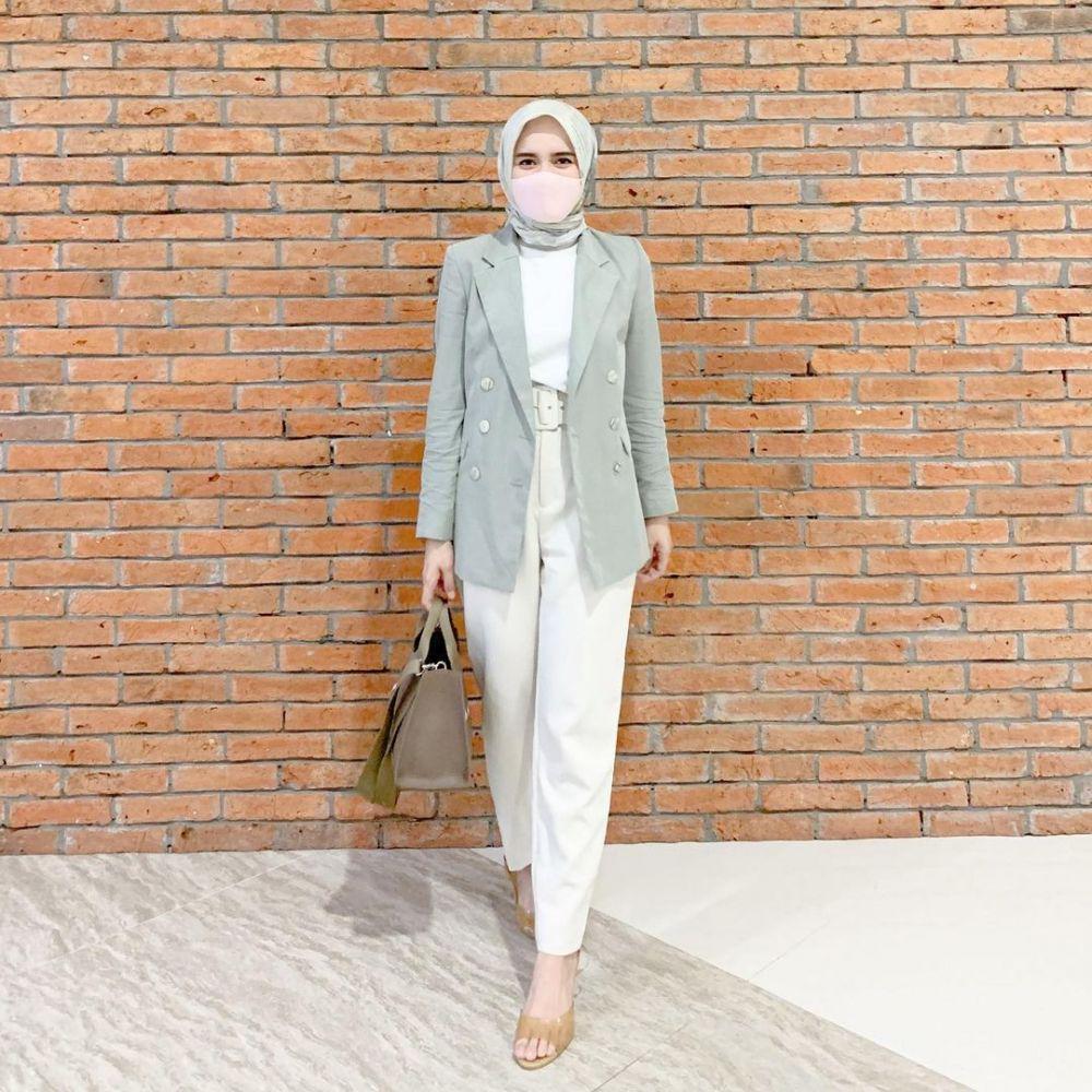 instagram.com/analisa.widyaningrum