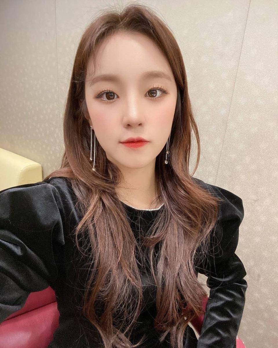 instagram.com/official_g_i_dle