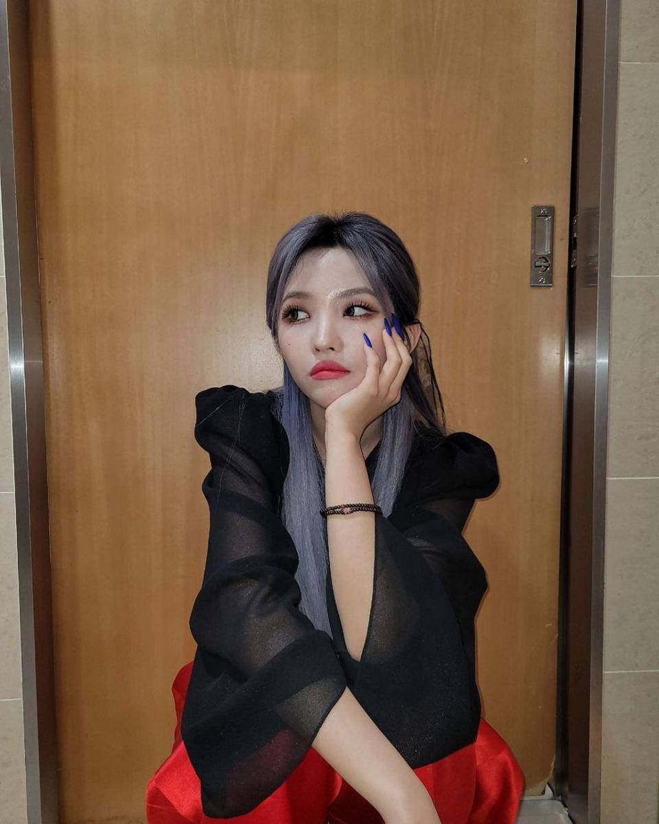 instagram.com/official_g_i_dle
