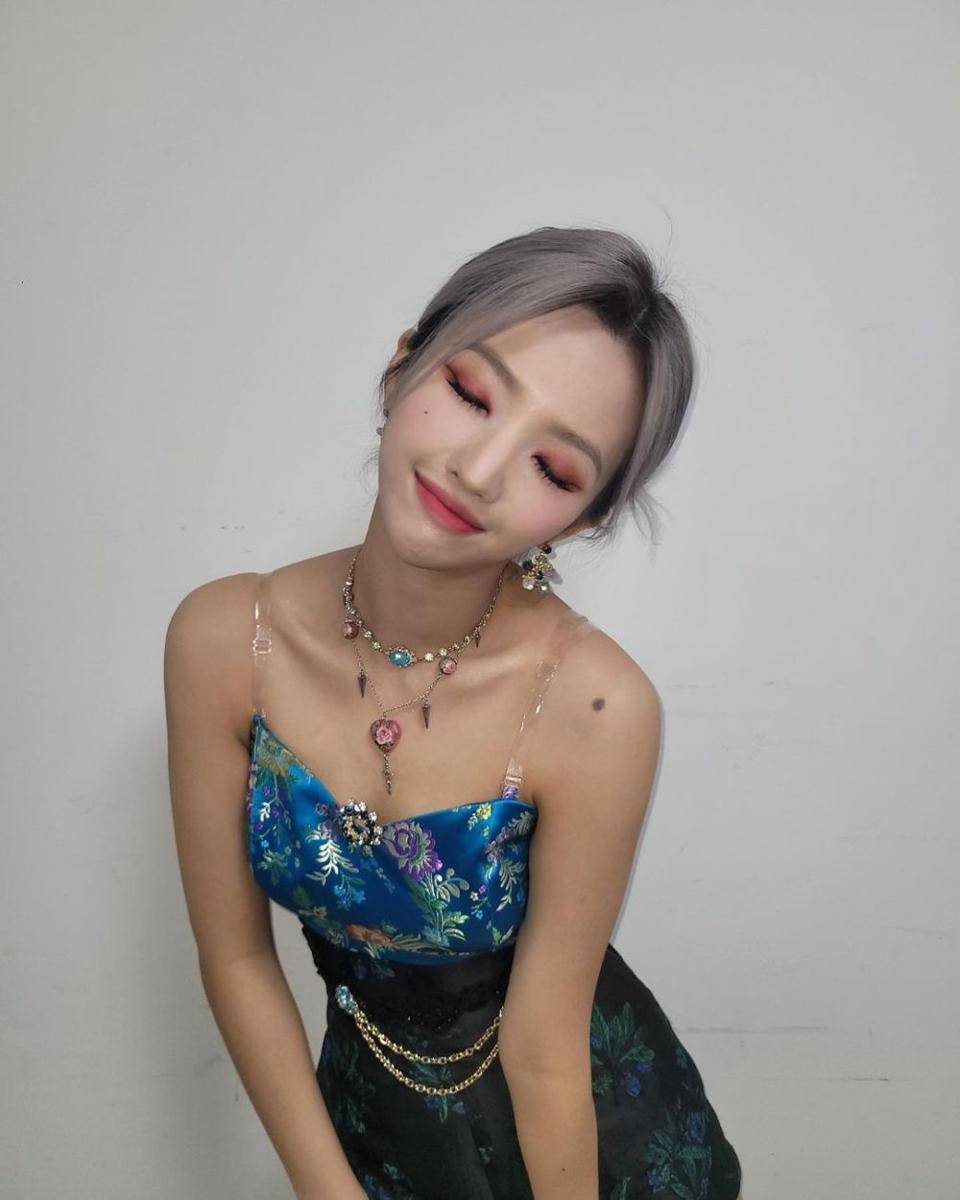 instagram.com/official_g_i_dle