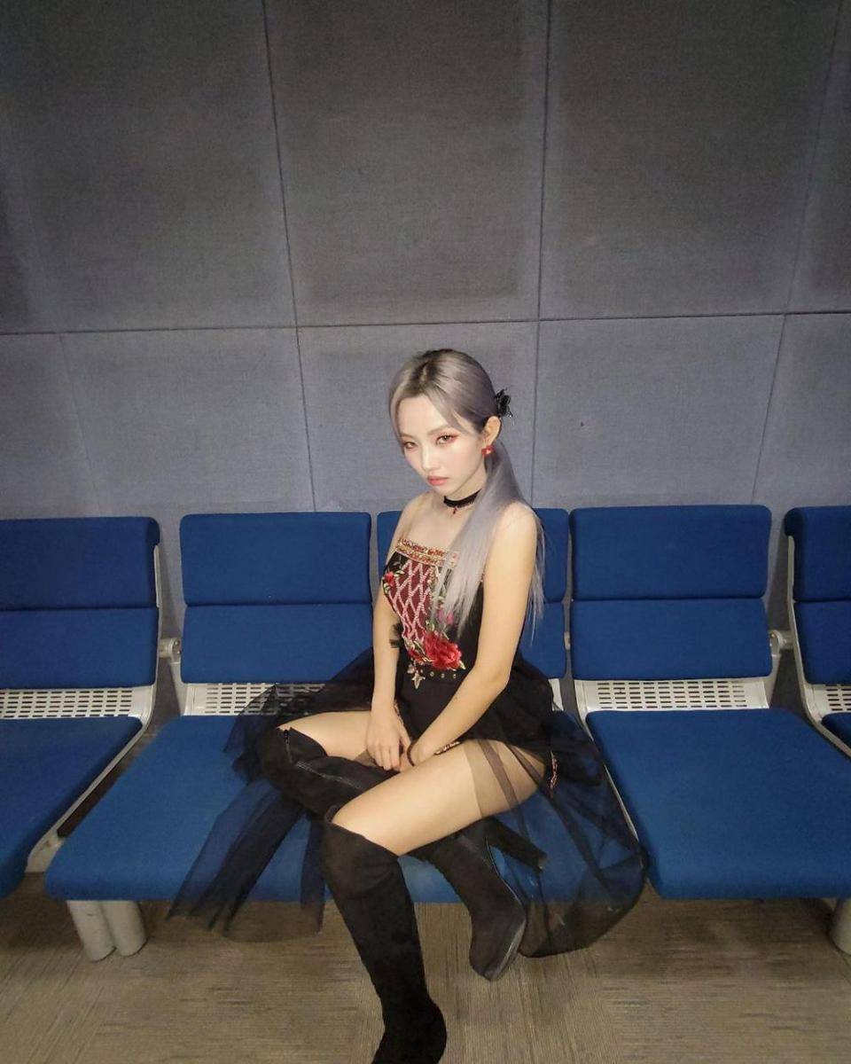 instagram.com/official_g_i_dle