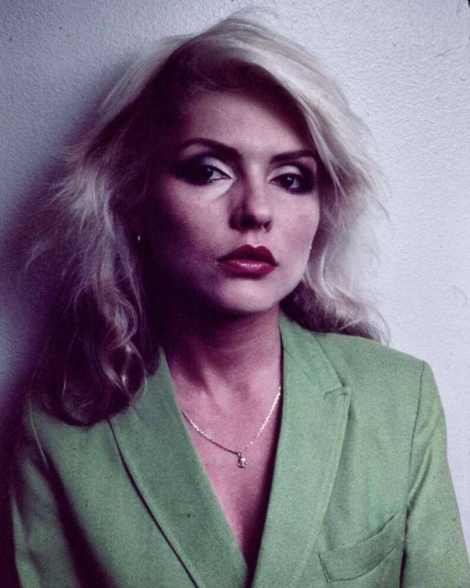 instagram.com/blondieofficial