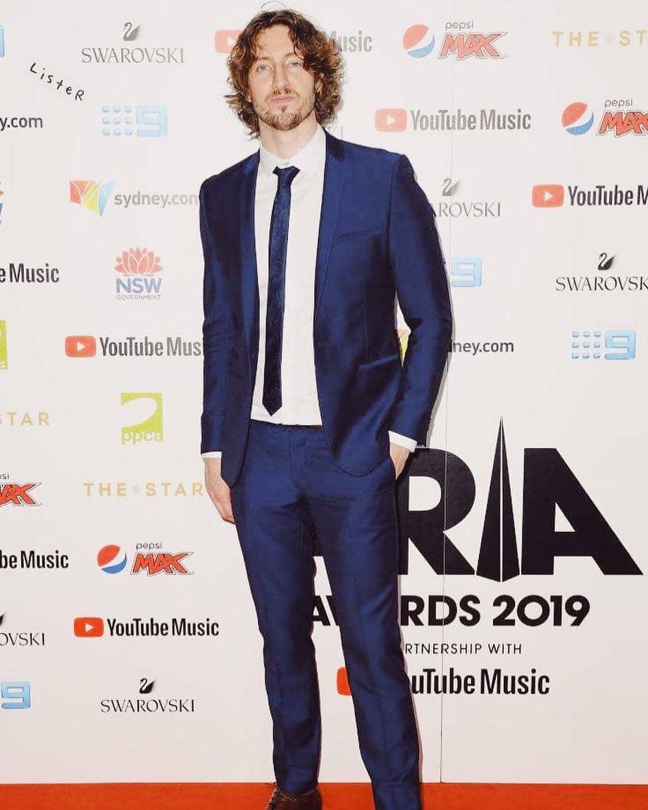 instagram.com/deanlewismusic