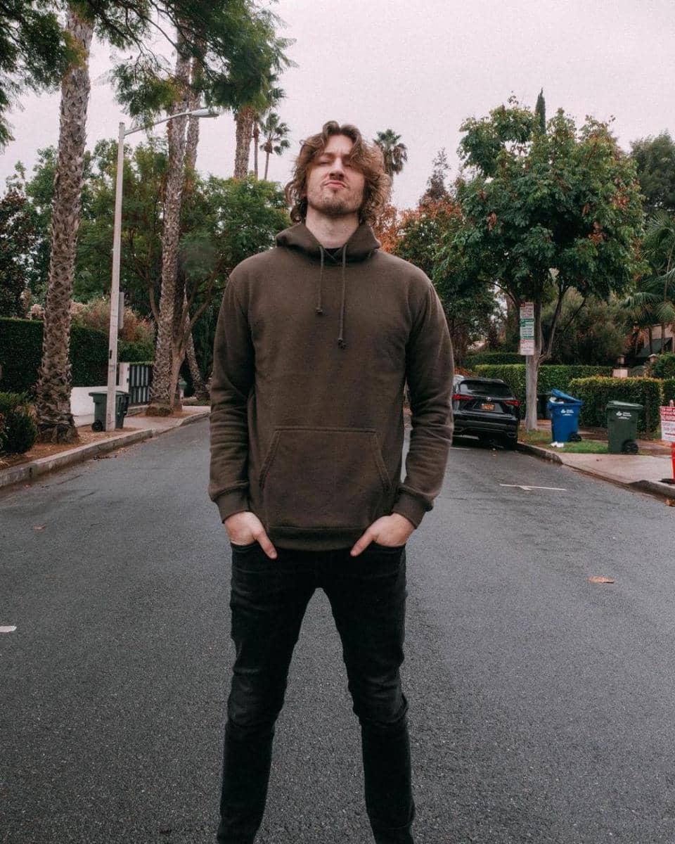 instagram.com/deanlewismusic