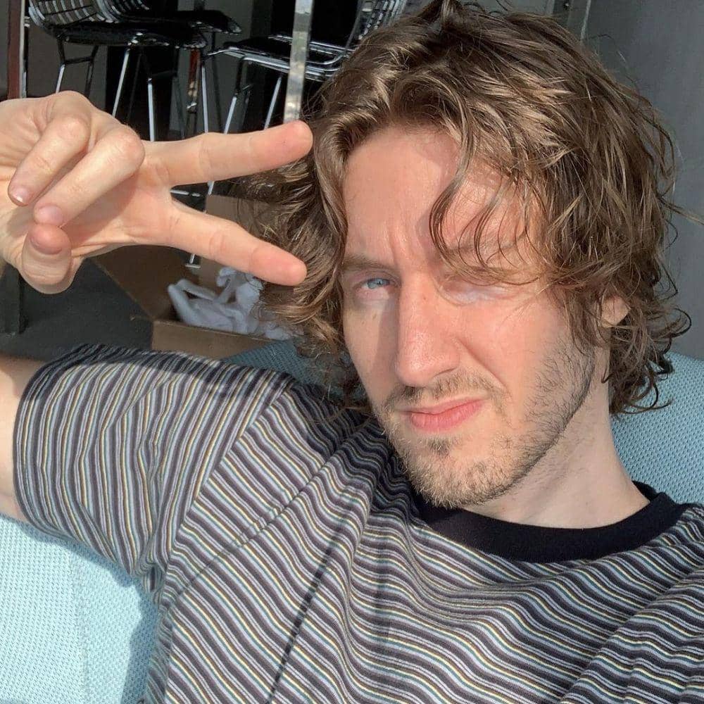 instagram.com/deanlewismusic