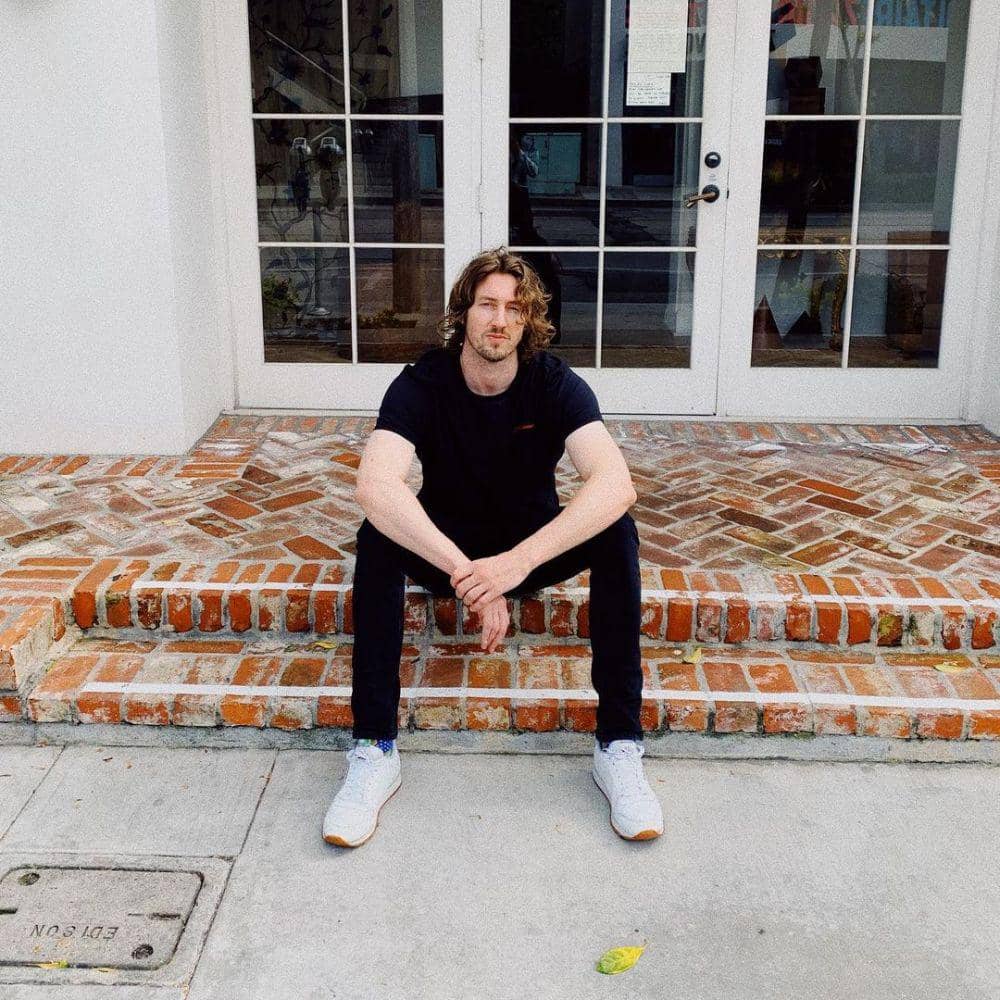 instagram.com/deanlewismusic