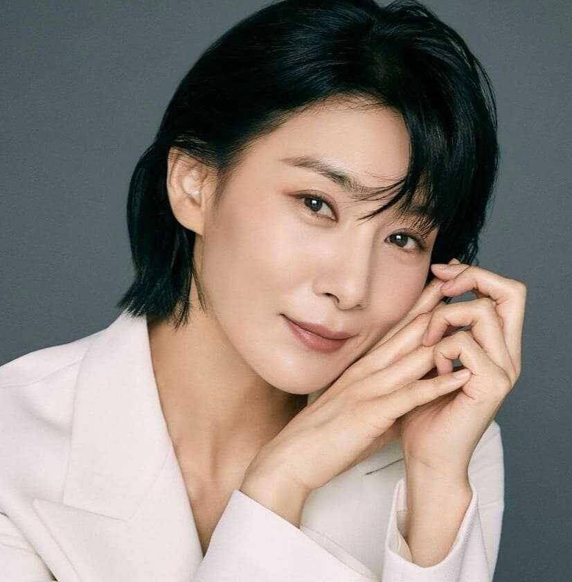 instagram.com/ kim_seohyung