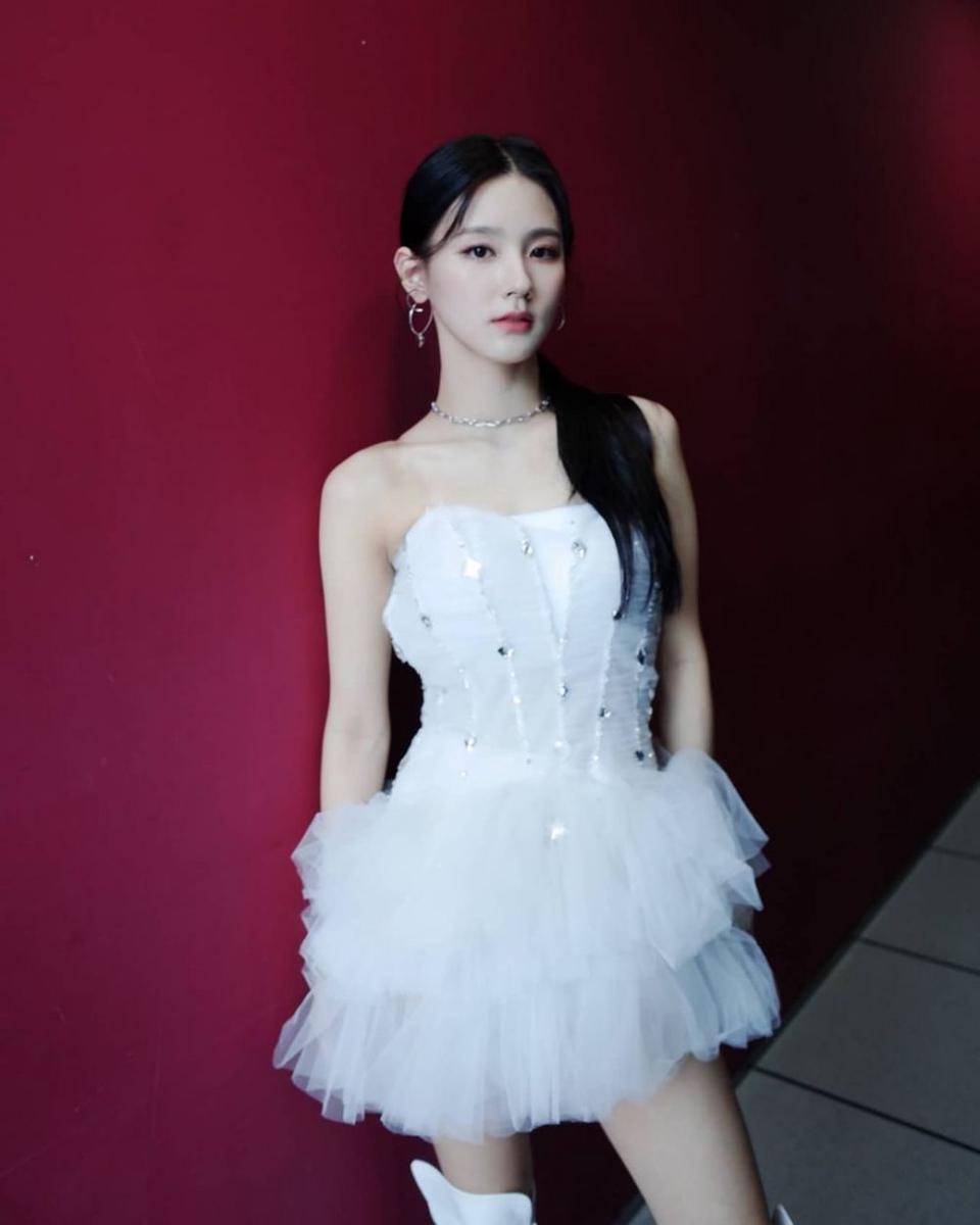 instagram.com/official_g_i_dle