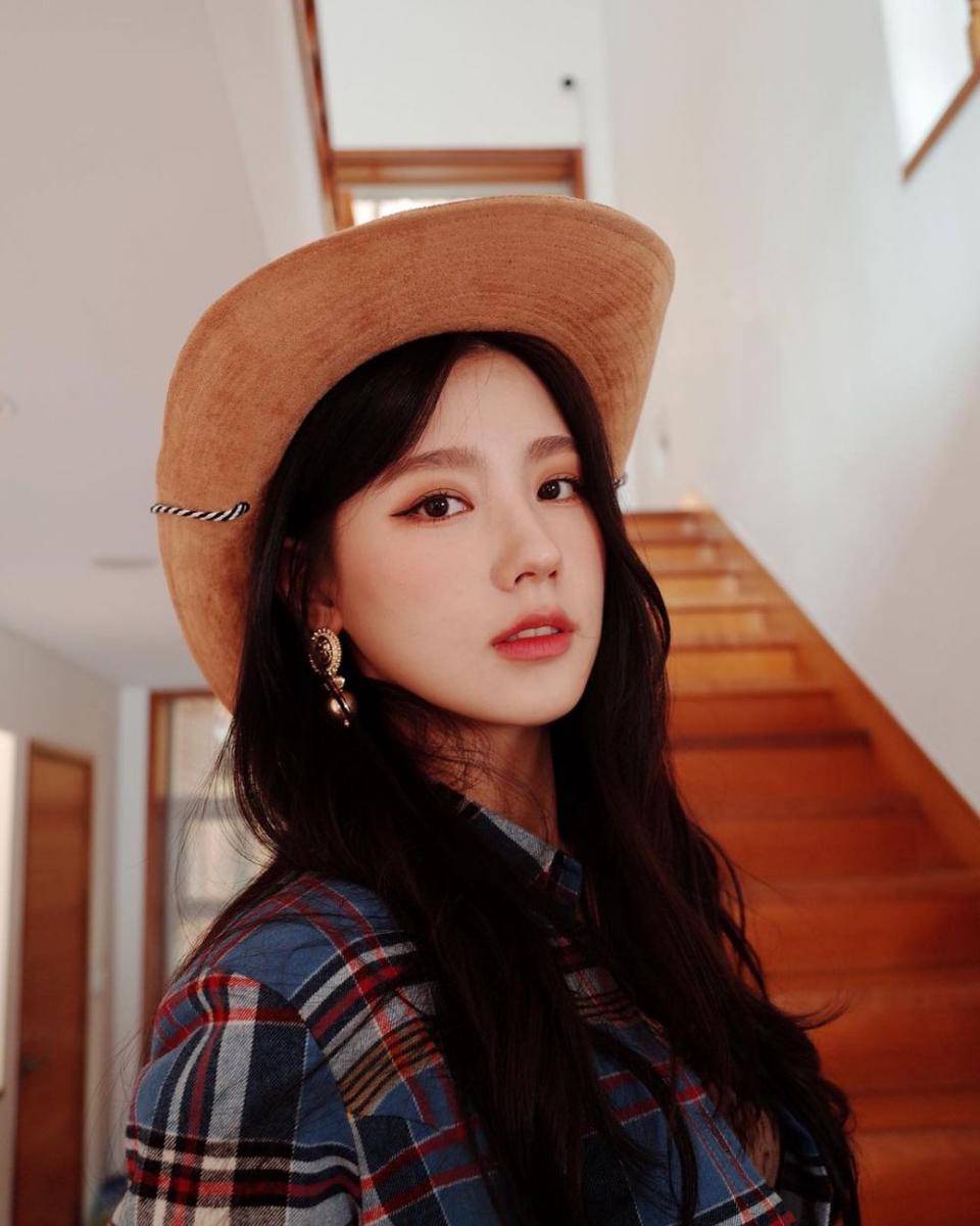 instagram.com/official_g_i_dle