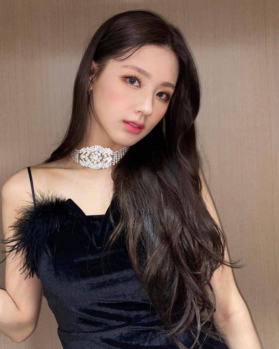 instagram.com/official_g_i_dle