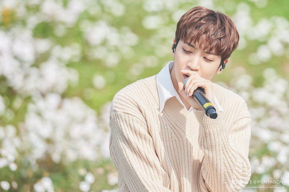 10 Potret Wooseok, Si Giant Maknae Multitalenta PENTAGON