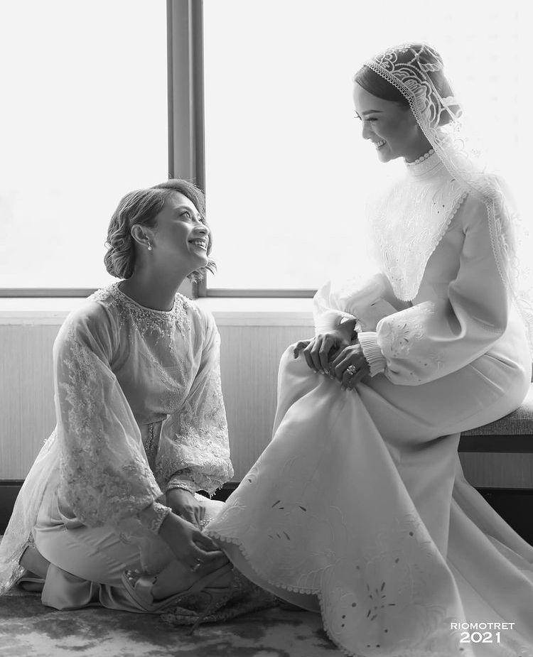 Ririn Ekawati dan Rini Yulianti. instagram.com/riomotret