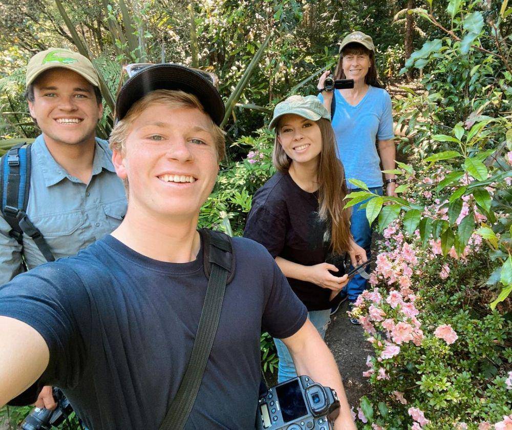 instagram.com/bindisueirwin