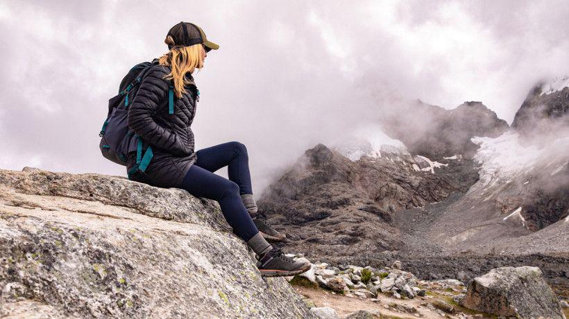 5 Aktris Hollywood yang Hobi Mendaki Gunung, Sporty Abis!