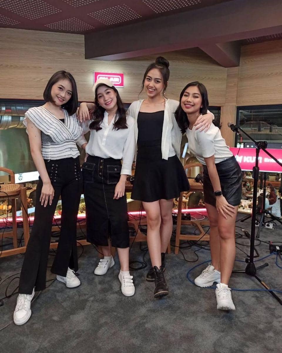 instagram.com/jkt48rona