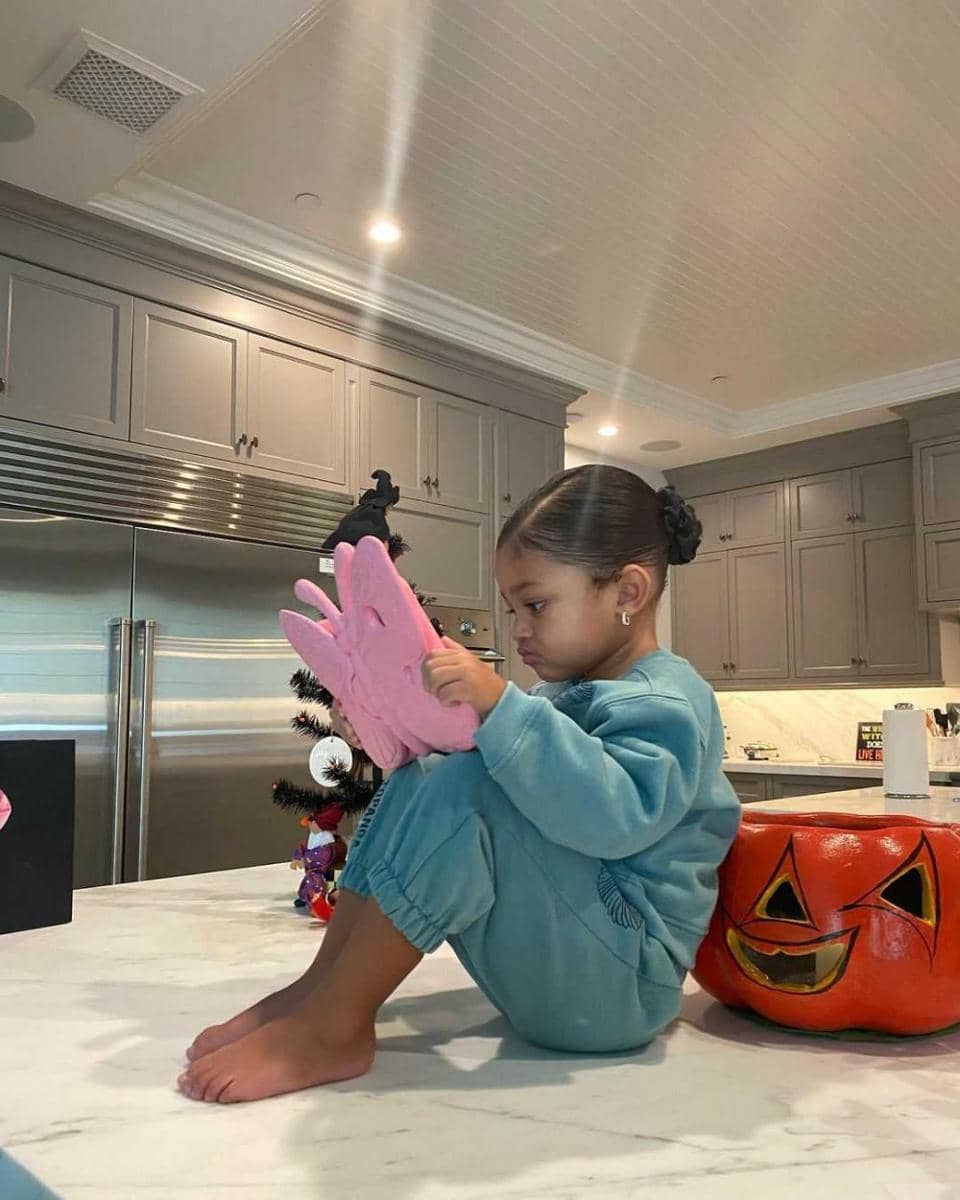 instagram.com/kyliejenner