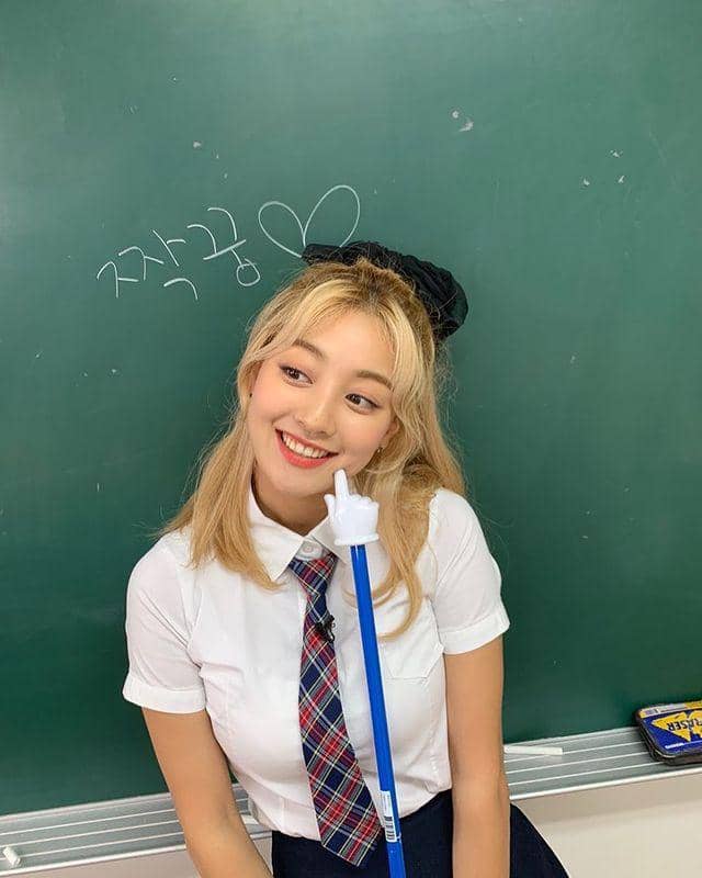 instagram.com/twicetagram