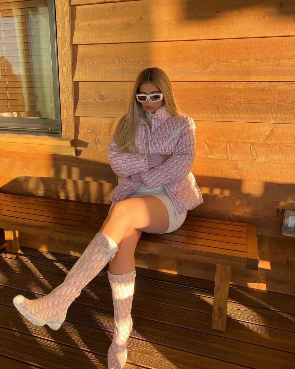 instagram.com/kyliejenner