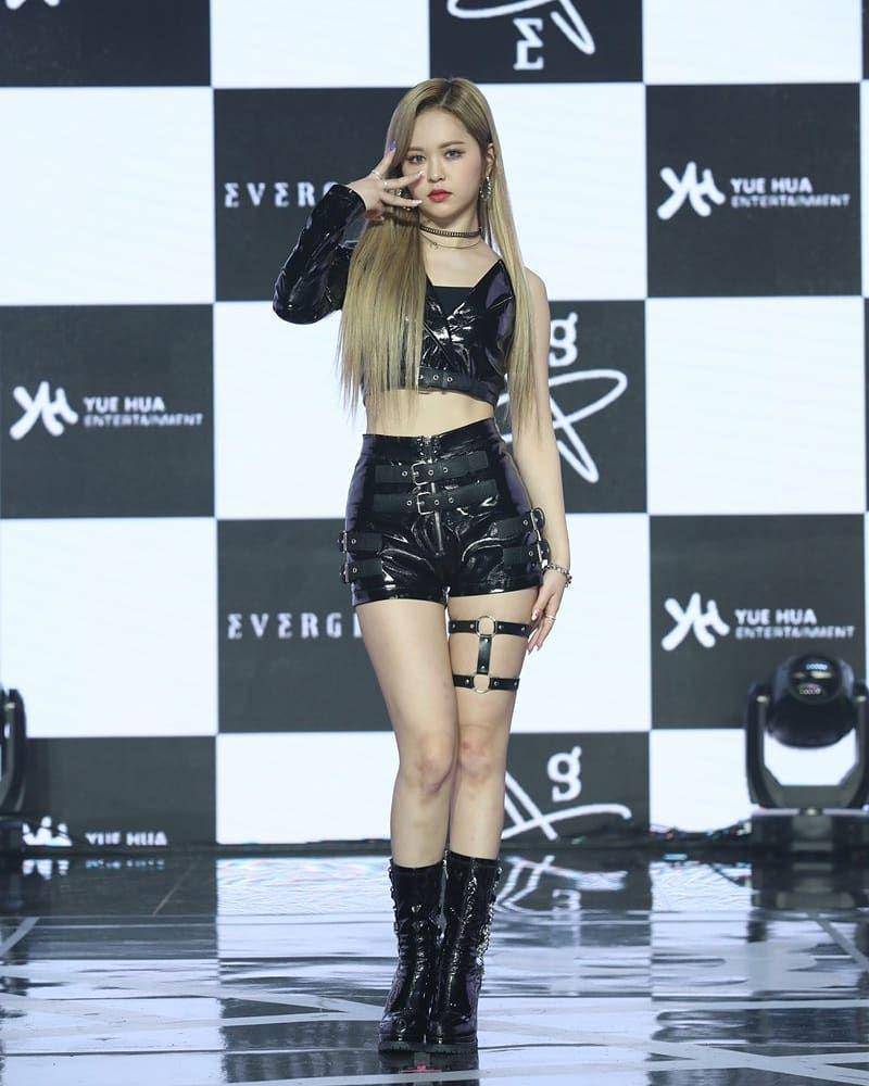 instagram.com/eu_everglow