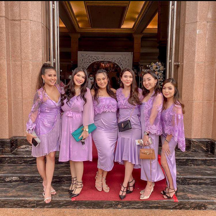 Instagram.com/Awkarin/