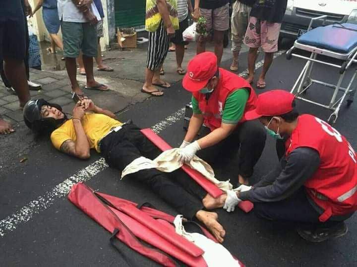 facebook.com/S h i t p o s t i n g 1 9 9 8