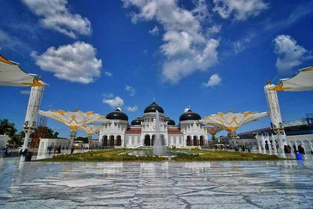 Masjid Raya Baiturrahman Aceh (instagram.com/azharrahmatdita)