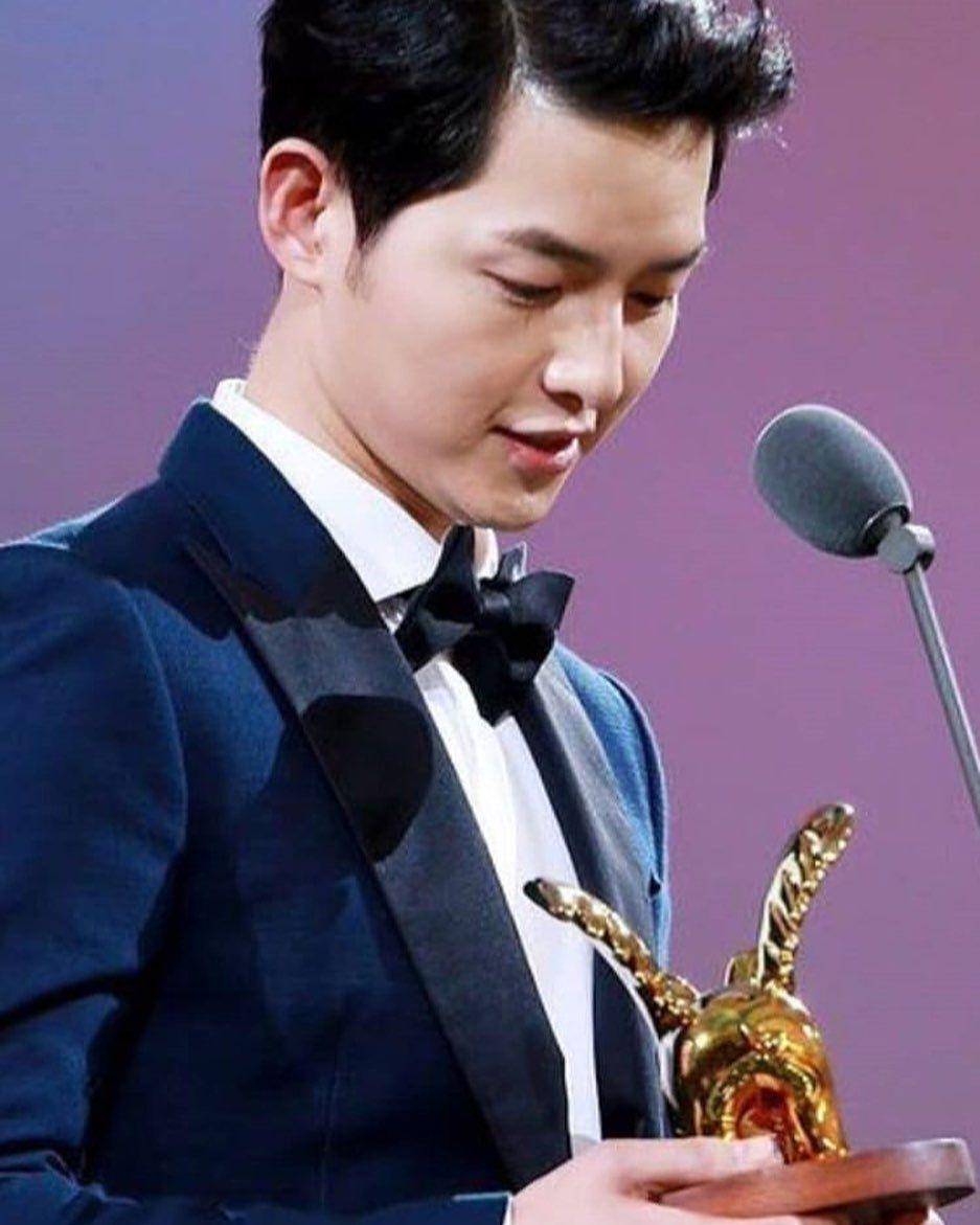 Instagram.com/songjoongki.ki